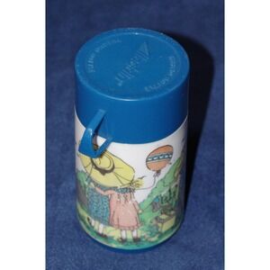 Vintage 1979 Holly Hobbie Beach Scene Thermos Lovely Whimsical GUC